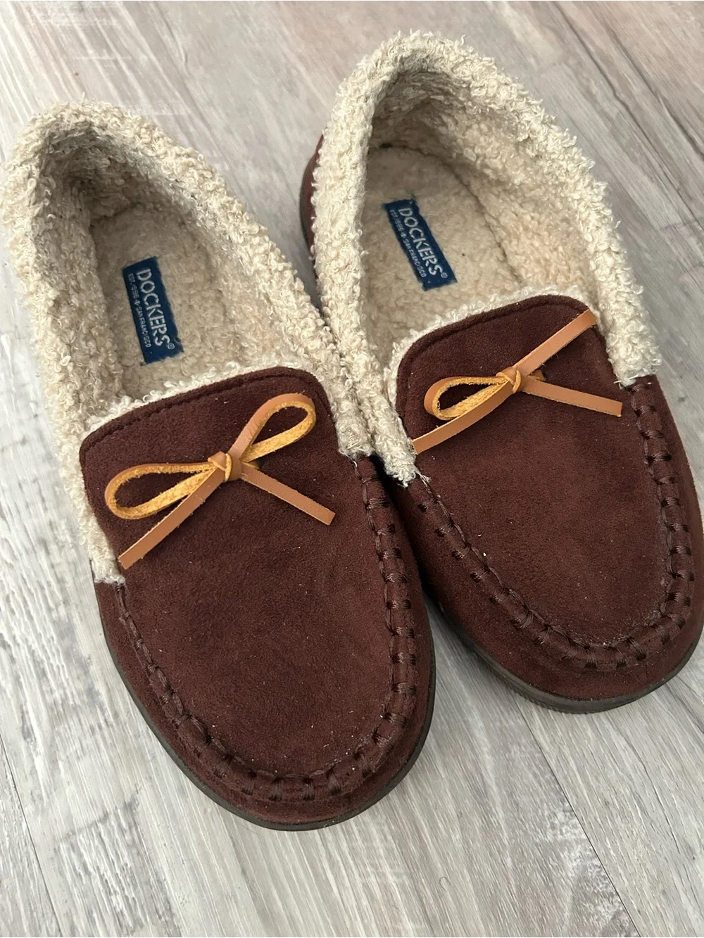 Dockers Kids Brown Faux-Suede Sherpa Lined Slippers with Tan Bow